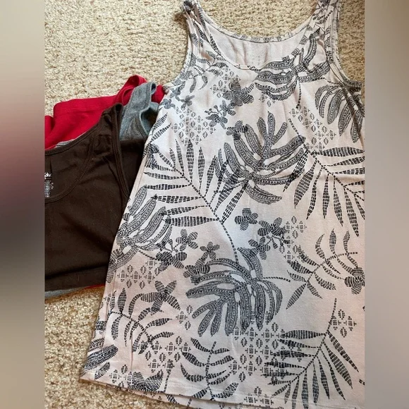 Tank Top Set of 4 - Picture 4 of 4